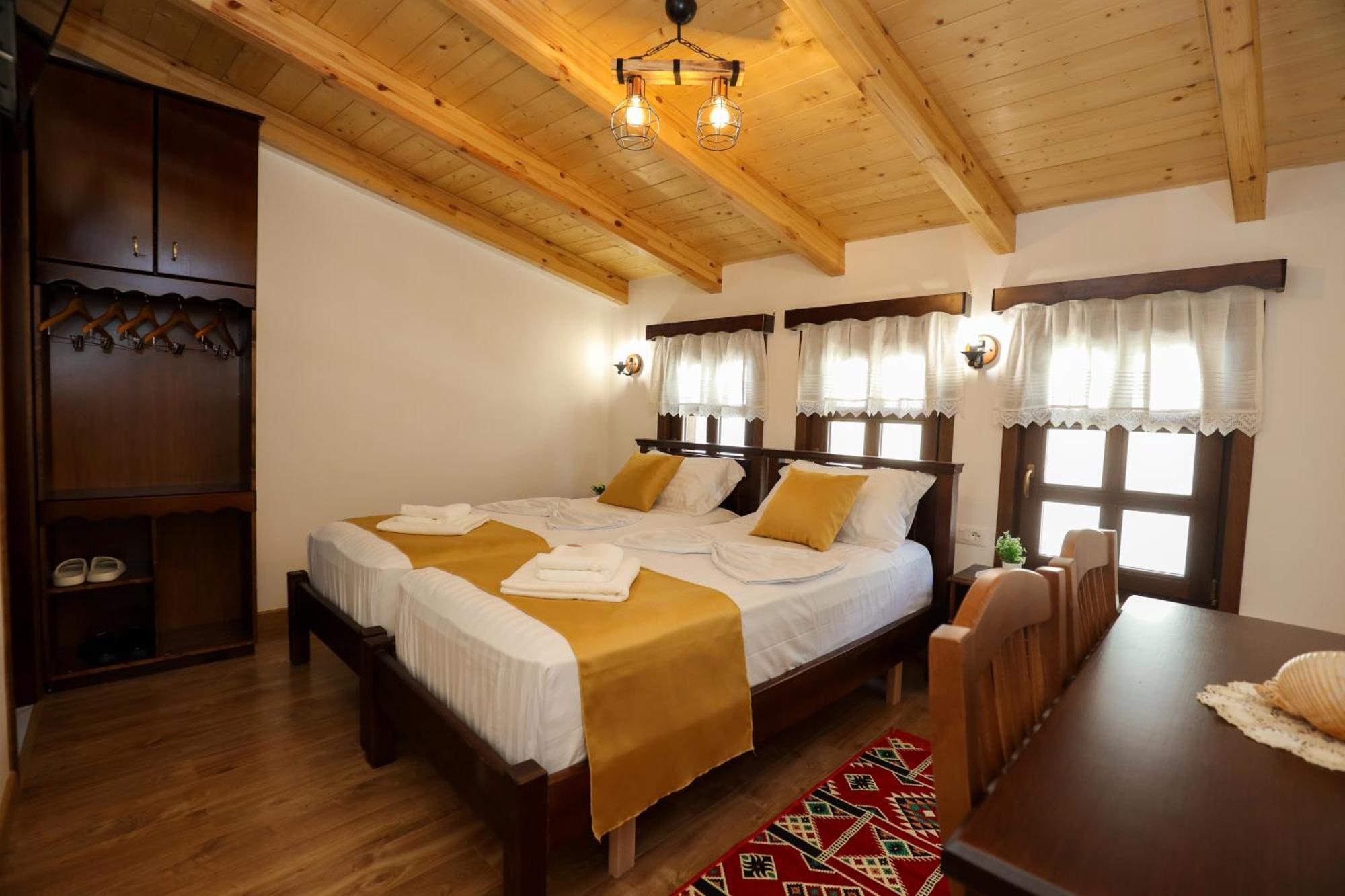 Hotel The House Of Dollma , Inside Kruja Castle Zimmer foto