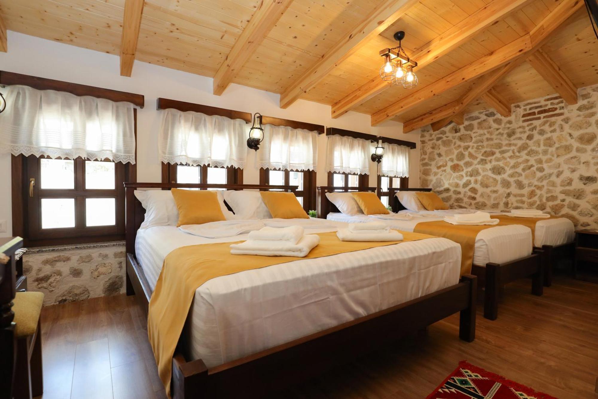 Hotel The House Of Dollma , Inside Kruja Castle Zimmer foto